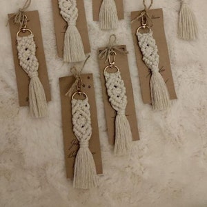 Handmade Macrame Keychain, Macrame Wedding Gifts, Baby Shower Gifts, Personal Thank You Gift for Your Collective Guests
