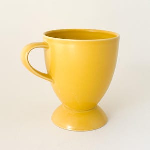 Yellow Höganäs Keramik coffee /tea mug. Classic Swedish MCM stoneware.
