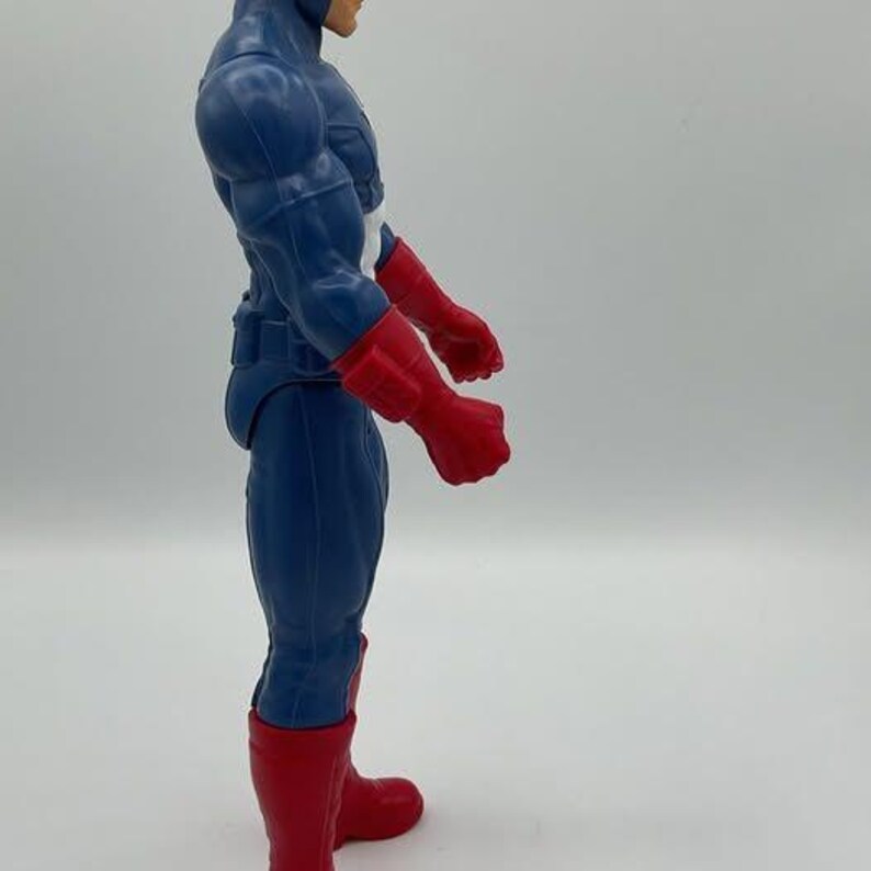 Captain America 11.5 inch Action Figure.Hasbro.EUC image 5