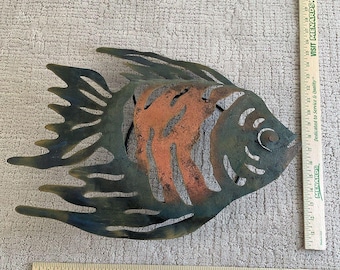 Grande Sculpture De Poisson En Métal De Cabo. Avec bougeoir. Accrocher