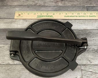 Presse à tortillia Victoria en fonte de 7,75 de diamètre. JAMAIS UTILISÉE. EUC