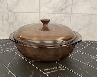 Cazuela/bol redondo Pyrex Vintage de 2 cuartos de galón, color arándano y rosa, n.° 024 con tapa n.° 624C