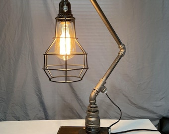 Lampe à tube en fonte industrielle vintage faite main ABCD faite main avec abat-jour en forme de cage