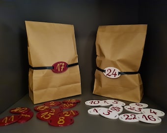 24 Zahlen für selbstgebastelten Adventskalender | auch als Tischnummerierung für Feiern | mehrfarbig | 3D gedruckt