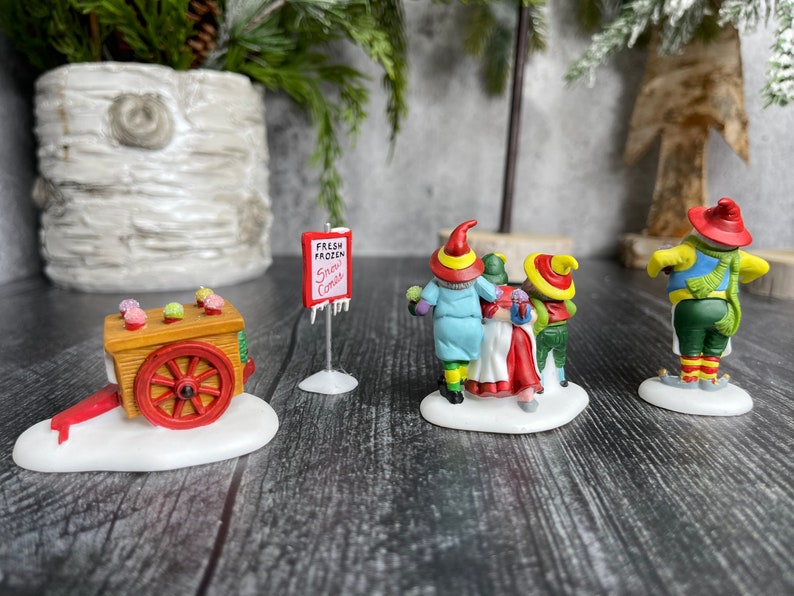 Department 56 North Pole Snow Cone Elves - Thumbnail 5