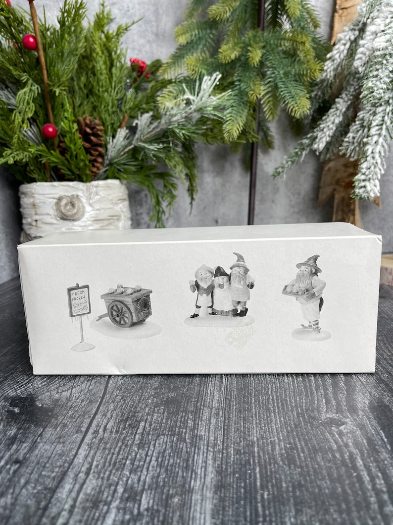 Department 56 North Pole Snow Cone Elves - Thumbnail 4