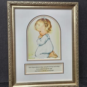 Vintage praying little girl with Now I lay me down to sleep framed art.