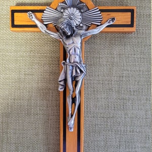 Kruzifix Barock-Stil schönes Holz Wandkreuz