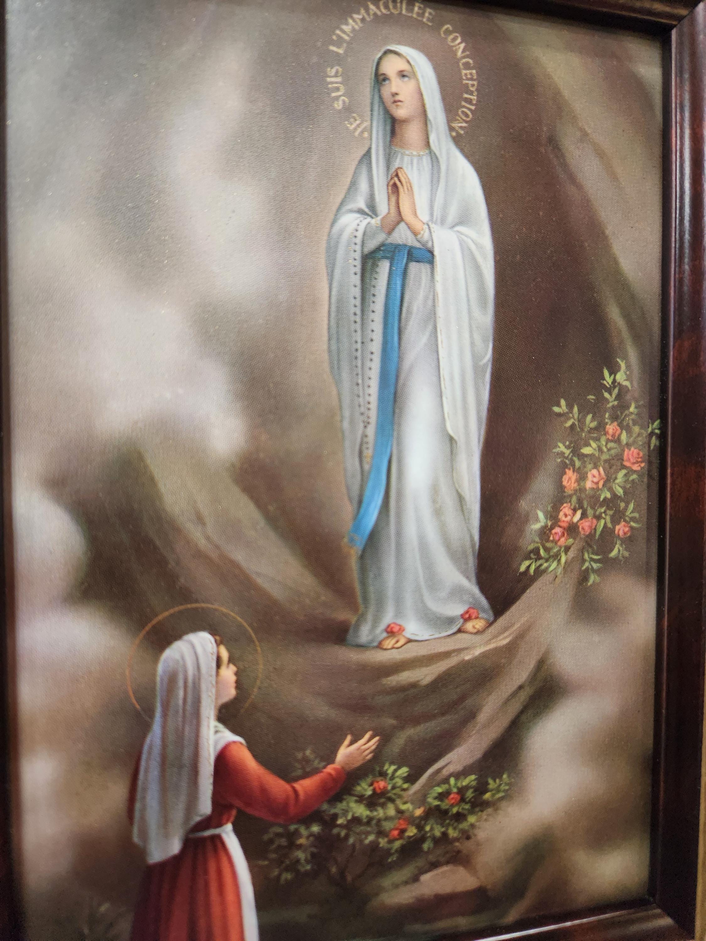 Tenture Murale Italienne Apparitione Lourdes – 25x17 Pouces – Art Religieux