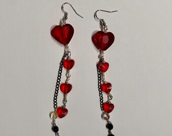 Brincos Pendentes de Coração Vermelho – Joias com Pingente de Cristal em Estilo Gótico Romântico, Brincos Marcantes para o Dia dos Namorados, Brincos Boho com Estética de Amor, Presente Feito à Mão