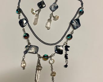Mystic Ocean Quartz Jewelry Set – Shell, Pearl & Quartz Necklace and Earrings – Iridescent Boho Crystal Jewelry, Handmade Sea-Inspired Gift