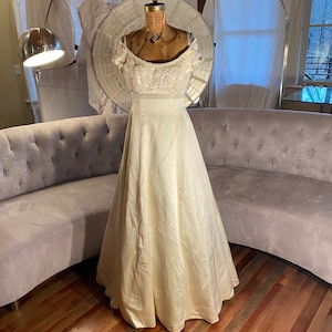 Richard Glasgow Vintage Floral Wedding Dress Gown 1990s Satin Beaded Size 6
