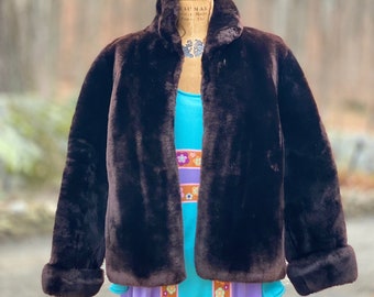 ジャケット・アウター vintage fur jacket / Mods coat Vintage 1950s Mouton Short Plush Brown Fur Jacket Cropped Coat