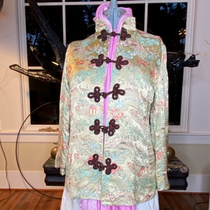 Vintage 1960s Mandarin Collar Chinese Jacket with Frog Closures - Cheongsam Style Scenes of China Coat Gold Teal Brown Red