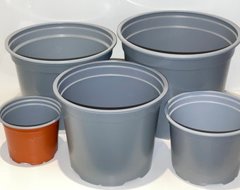 Round Thermoformed plastic plant pot,