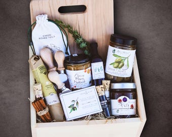 Executive Corporate Charcuterie Gift w/ Custom Logo Engraved Cutting Board | Luxury Charcuterie | Client Thank You