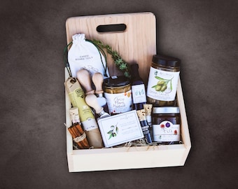 Personalized Luxury Charcuterie Gift Box w/ Engraved Wooden Box & Cutting Board | Thank You Gift | Client Appreciation