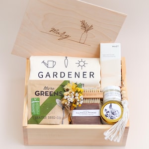 Personalized Gardener&#39;s Gift Basket, Artisan Gift Box For Her, Gardening Crate, Luxury Gift Box For Her, Thank You Gift, Garden Gift