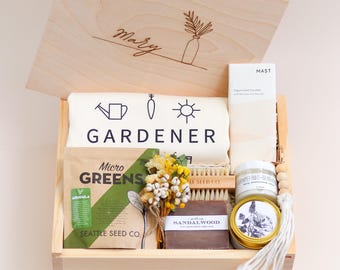 Personalized Gardener Gift Box – Plant Lover Gift with Apron, Hand Care Kit & Engraved Wooden Keepsake Box | Luxury Mother’s Gay Gift