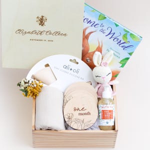 Personalized Baby Gift Set, New Parents Gift, Gift For Baby Girl, Baby Shower Gift, New Mom Gift, Custom Engraved Newborn Gift Box