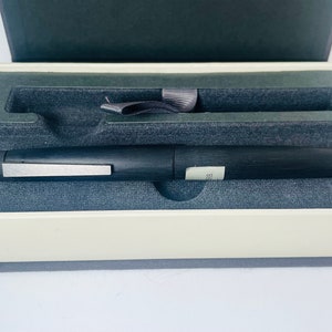 Stylo-plume à ventouse Inverb LAMY 2000 couleur carbone rasé - Neuf vieux stock