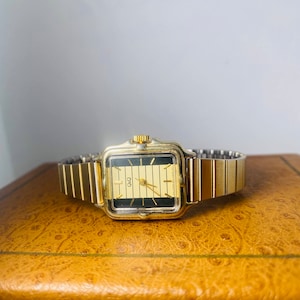 Vintage Watch - Q&Q Dial Taiwan - Handwinder - Analog