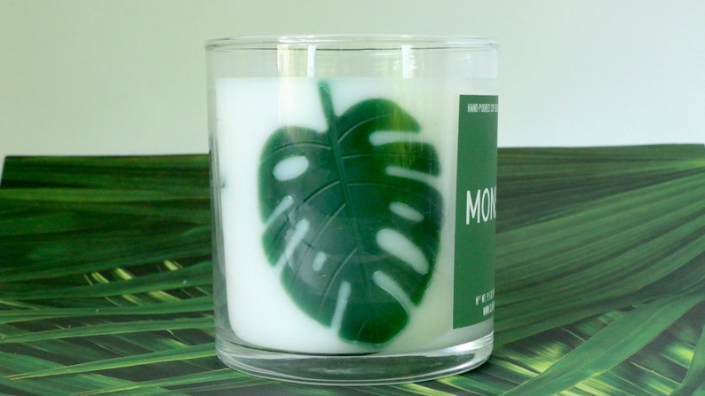 Bougie de récipient parfumée de feuilles de Monstera, papa de maman de plante damant de plante, cadeaux pour elle lui, jour de la terre de mois de la terre, fête des mères, Monstera Albo image 1