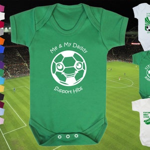 HIBERNIAN Fotboll BABYGROW Bodysuit Pyjamas Kortärmad Romper Present - För tidigt födda till 2-3 år - 18 färger - 100 % bomull - Unisex/Pojkar/Flickor - Pappa