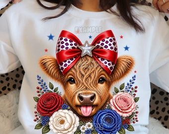 Mucca delle Highlands, Mucca Patriottica PNG, Design di Mucca Civetta USA, Mucca Divertente con la Lingua Fuori, Fiocco Rosso Bianco Blu, 4 luglio, Download Digitale