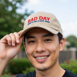 以下が含まれることがあります： 斑点のあるマット仕上げのセラミックマグカップ3個セット。マグカップはクリーム色、ライトグレー、ダークグレーです。各マグカップはシンプルでミニマリストなデザインで、コーヒーや紅茶に最適です。