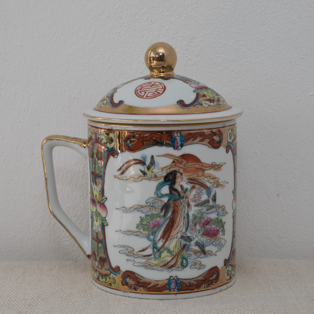 Chinese Porcelain Tea Mug With Lid & Infuser – Blue Dragon Design With Red Accents F5007