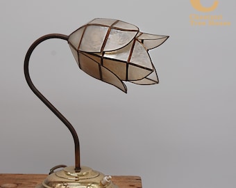 Vintage Flower Shape Capiz Shell Table Lamp Brass Base