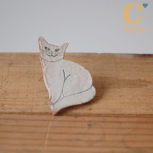 Handmade Ceramic Cat Brooch made of Stoneware Clay Unusual Vintage White Cat Accessory