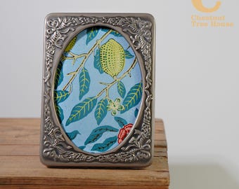 Vintage Photo Picture Frame Embossed Silver Plate Bow Oval 90s Cottagecore