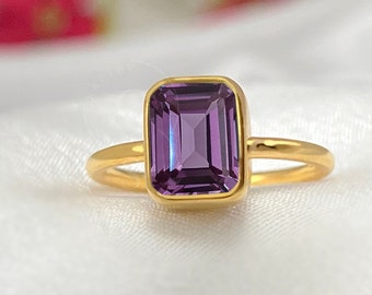 Dainty Alexandrite Gemstone Ring, Blue Purple Bi Color Stone, Mothers Gift, Solid Handmade Solitaire, 14k Gold Filled, Bezel Set 925 Silver