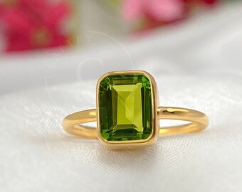 Peridot Ring, Baguette Peridot Ring, 14k Gold Fill or Sterling Silver, August Birthstone, Solitaire Women Ring, Bezel Set Handmade Ring