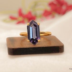 Long Hexagon Cut Alexandrite Ring, 14k Yellow Gold 925 Sterling Silver, Delicate Engagement Ring, Wedding Ring, Promise Ring, Gift for her