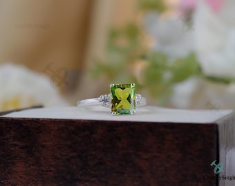 Sterlingzilveren ring met peridoot en CZ - 14k goud vermeil solitair