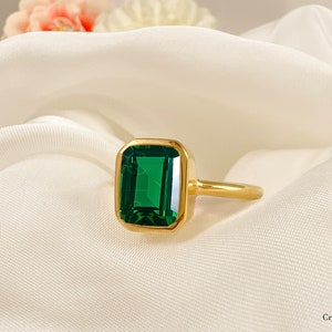 Green Emerald Ring, Emerald Cut 7 x 9 mm Gemstone, 14k Gold Vermeil 925 Sterling Silver, Solitaire Statement Ring, May Birthstone Women Ring