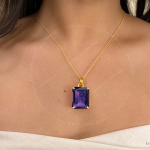 Großer Amethyst Anhänger, 14k Gold oder Silber Damen Halskette, Smaragdschliff 18 x 23 mm, Februar Birthstone Geschenk, Massiv handgefertigt, Lila Schmuck