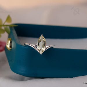 Classic V Band Champagne Quartz Marquise Solitaire Ring, 925 Silver Chevron Band Ring, Everyday Ring, 14k Gold Fill, Marquise Statement Ring