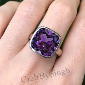 Cushion Alexandrite Statement Ring, S925 or 14k Gold Vermeil, Pink Multicolor Hue Stone, Alexandrite Ring, Solid Handmade Solitaire,