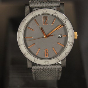 Bulgari Solotempo Black ref 102929 automatic graphite, full set, box, document and two straps. image 5