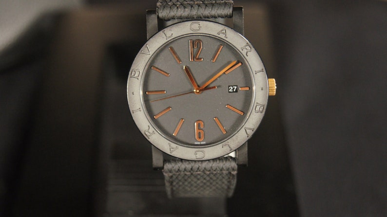 Bulgari Solotempo Black ref 102929 automatic graphite, full set, box, document and two straps. image 5