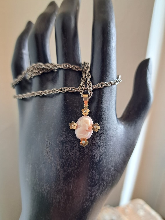 Antique Victorian 10k Gold and Pink Cameo Pendant/