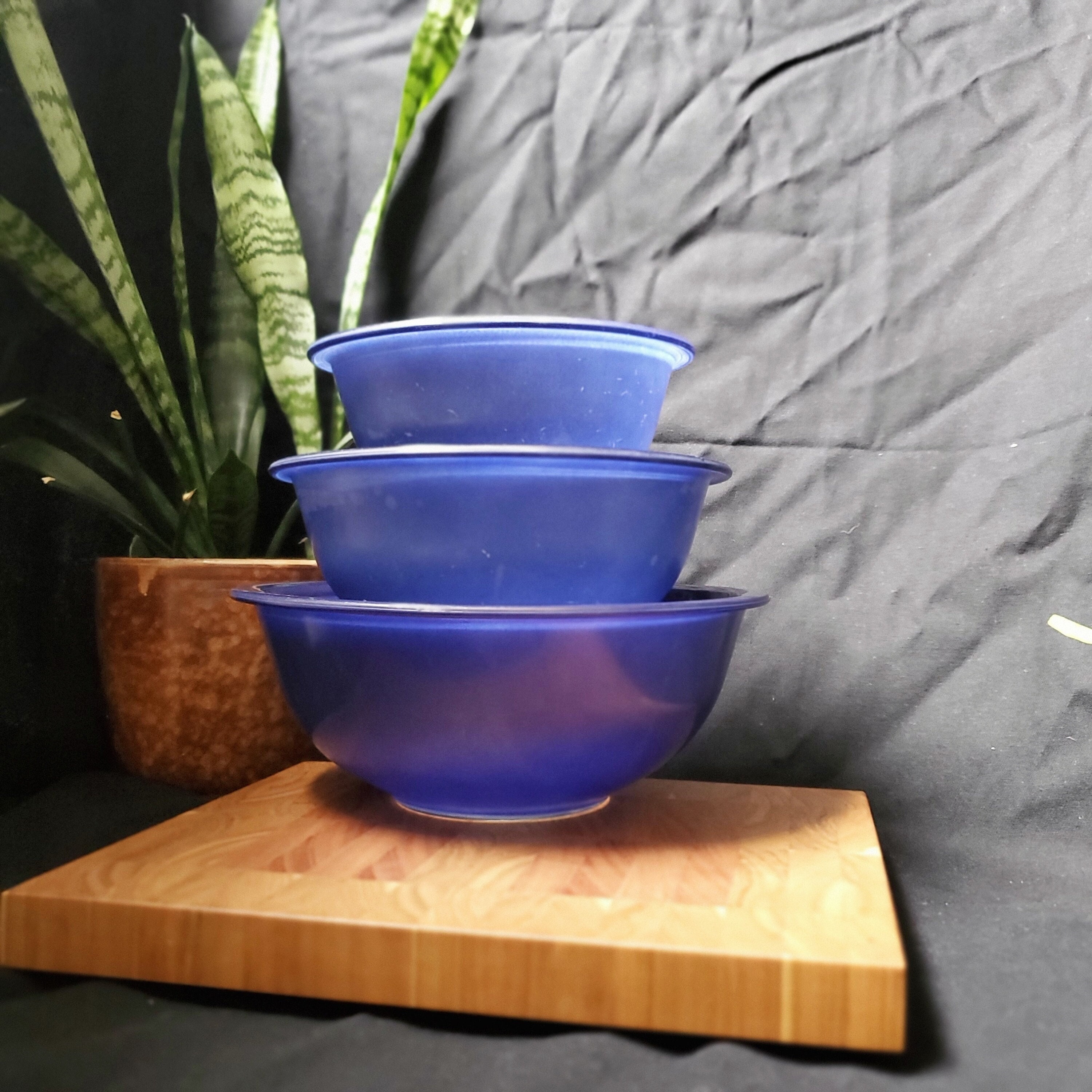 Set of Four Nesting Pyrex Blue Mixing Bowls – Portland Revibe