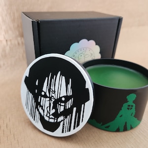 Titan, Anime-kaars, geparfumeerd anime-aanvalsontwerp