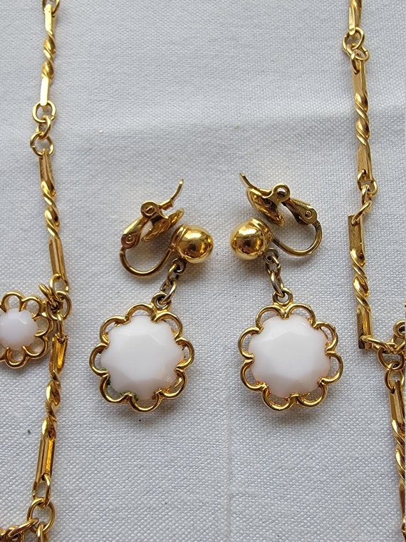 Vintage Gold Trifari Set - image 2