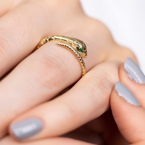 14k Gold Snake Ring, Unisex Gold Snake Ring, Snake-Shaped Ring, Minimalist Stackable Rings, Hand Made Ring, Solid Gold,Gift For Her,Gold art