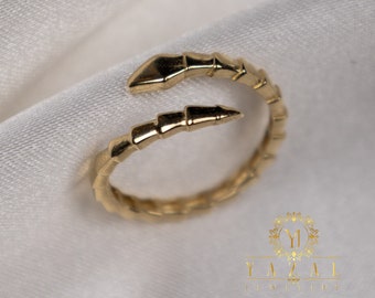 14k Gold Snake Ring, Unisex Gold Snake Ring, Snake-Shaped Ring, Minimalist Stackable Rings, Hand Made Ring, Solid Gold,Gift For Her,Gold art
